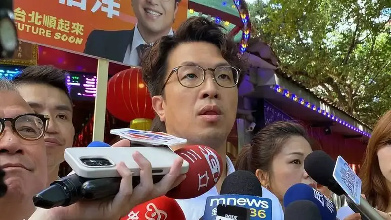 沈伯洋受訪談及過世母親落淚,支持者湧入社群留言安慰
