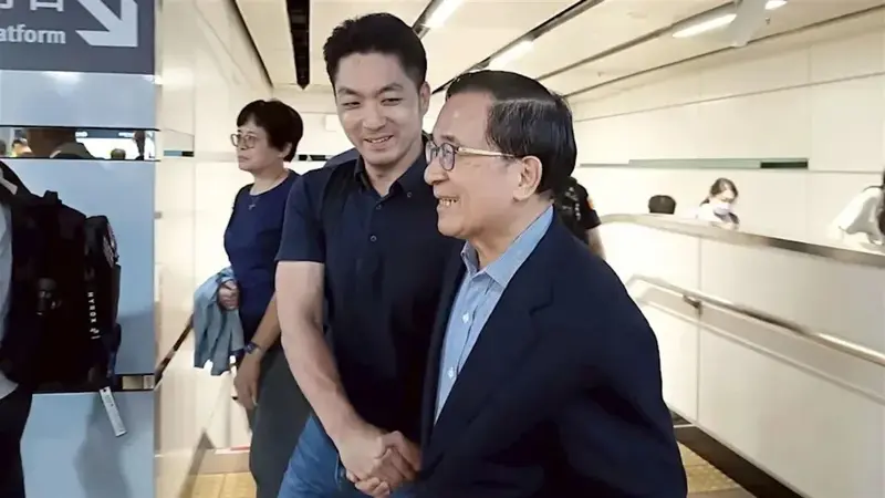 沈伯洋論述能力被拿來比擬陳水扁,釣出前總統幽默神回覆