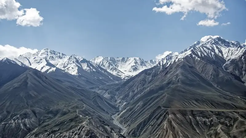 國道東山服務區驚見倒塌帳篷 警消破開赫見一具年約七十歲老婦遺體（示意圖）