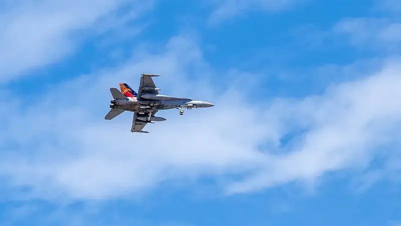 新銳戰機抵達東台灣！編號 6727 與 6728 降落志航基地（示意圖）