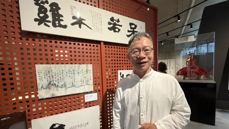 運將血汗困境怎麼解？前議員高偉凱辦書法展訴說塞車怒火