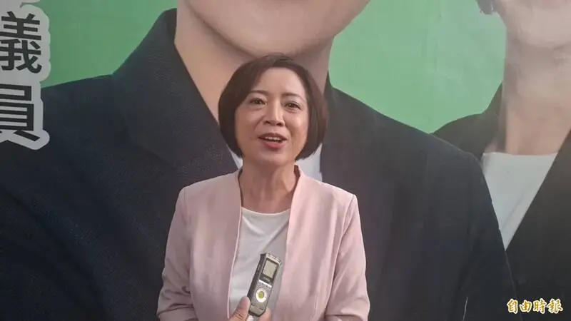 選戰行程太滿導致聲音沙啞？何欣純透露靠各方喉糖苦撐