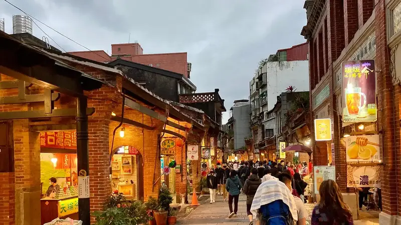 港客遊九份突腦血管破裂癱軟，基隆長庚急救撿回一命（示意圖）