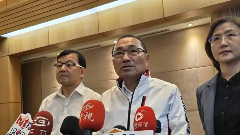 名嘴爆料造勢靠動員流言惹議，侯友宜親上火線反駁：現場人潮擁擠難以前進