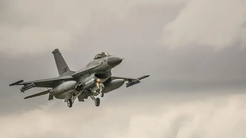 日本自衛隊戰機那霸機場故障緊急降落 跑道短暫關閉民航受影響（示意圖）