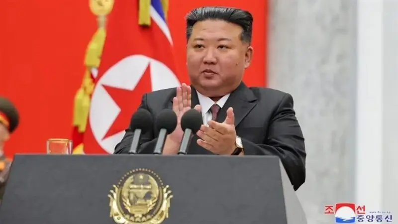網傳金正恩腦溢血過世南韓否認，北韓官媒釋出與女兒看展照片
