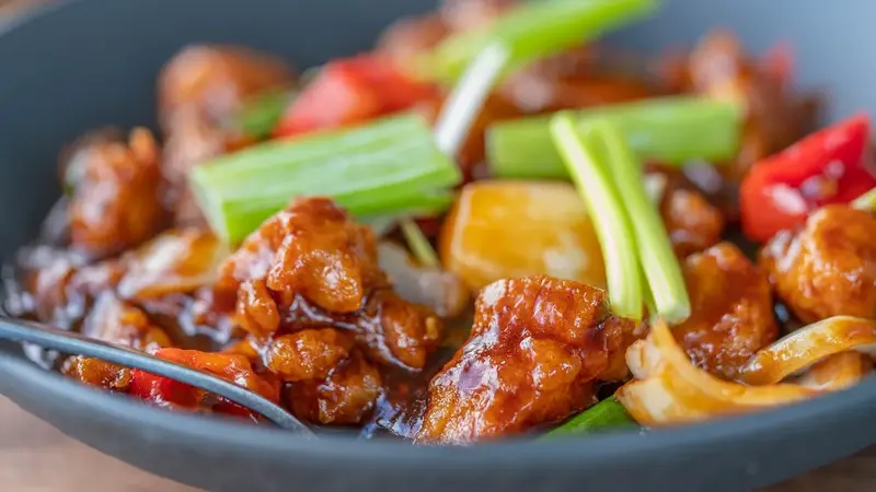 裴社長南桃園尋味，偕鏡週刊林亦君品嚐客家米食與眷村麵食（示意圖）