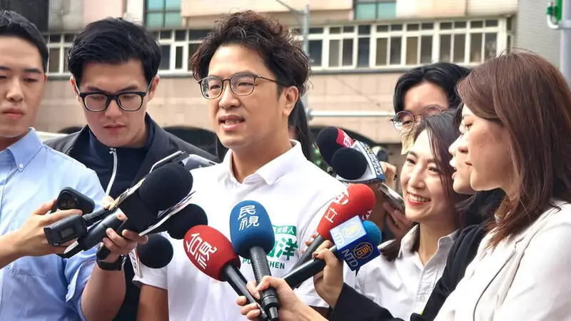 沈伯洋談「洋流」與「韓流」差異，自謙機智幽默不如韓國瑜