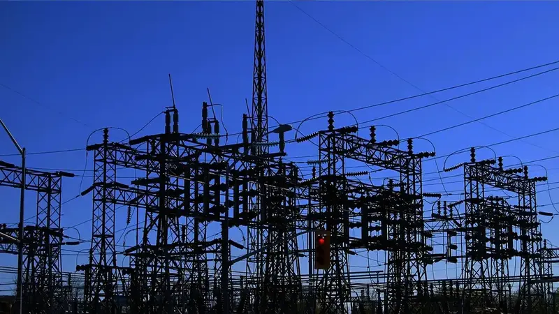 因應AI浪潮用電需求激增,台電啟動15年大型電網擴建工程(示意圖)
