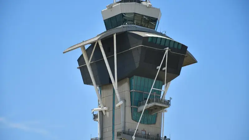 美東機場航班一度停擺，紐澤西電纜遭切斷引發空中交通混亂（示意圖）