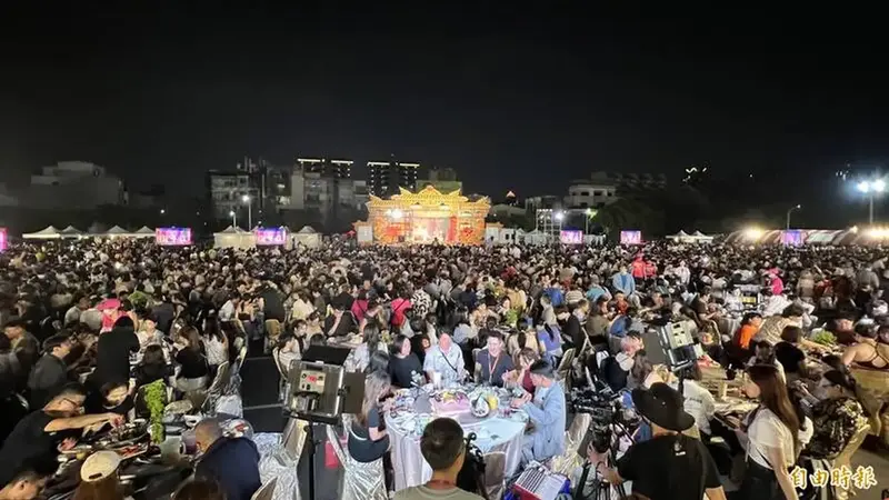 鍘美藝術節辦桌傳食安危機 250桌首場活動驚傳民眾吃水果吊點滴