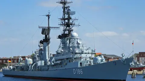 曾對峙共艦的935蘭陽艦退役轉任靶艦 國軍聯合操演中挨彈長眠東部海域（示意圖）