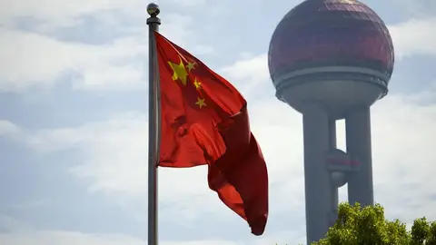 美中高層本週末紐約會談!貝森特與何立峰聚焦 AI 與稀土(示意圖)