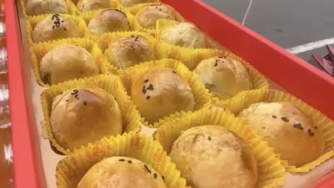 中秋節倒數不二坊代購價飆漲,每盒15顆喊到2000元