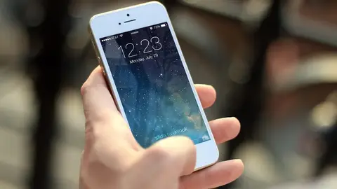 配件商官網疑洩天機？傳摺疊 iPhone 將命名 Duo（示意圖）