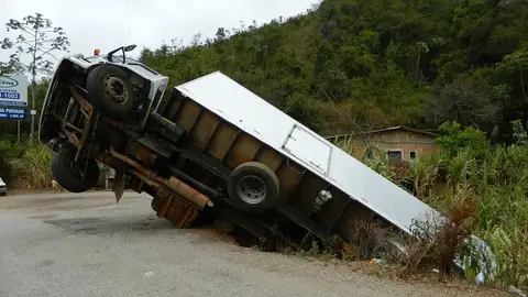 國三彰化南下段傳小貨車追撞工程車，夫妻檔一死一傷（示意圖）