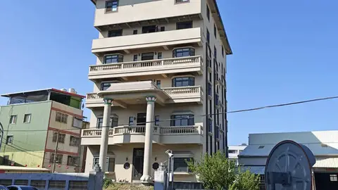 開價億元求售引發話題，彰化埔心蓮花柱別墅布條全撤屋主曝原委
