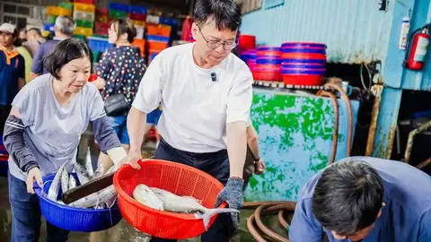 盼香山不只是過客，莊競程推海山漁港小旅行搶魚體驗