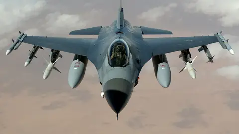 F-16V新戰力成軍,外媒揭其紅外線莢艙可讓殲-20匿蹤無所遁形(示意圖)