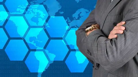 商研院董座許添財指台灣經濟須轉型 提分散式小聯盟助百萬中小企業拓全球(示意圖)