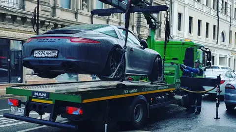 黃世杰座車遭爆違停轉角 藍營競辦酸法律學霸變路霸（示意圖）