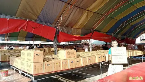 通膨衝擊！中市宮廟普度供品轉趨精緻化 擺桌模式改變