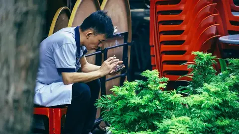 iPhone Duo預購開跑！頂規近12萬仍秒殺 恐延至12月才能取貨（示意圖）