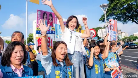 遭指葬禮發名片還喊拜票 柯志恩怒斥無稽將提告