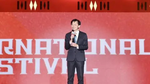 三十週年南瀛民俗藝術節新營登場，國內外三十四個團隊踩街吸睛