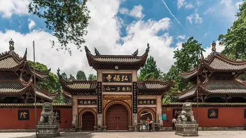 山邊媽祖神轎未獲許可直闖台南孔廟，廟方嚴正聲明違反傳統禮制（示意圖）