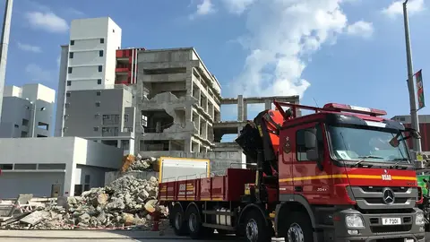 台南中西區傳出工地火警 頂樓棧板燃燒波及工人急送醫(示意圖)