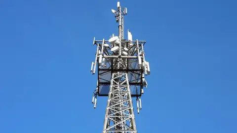 迎接台東國慶煙火十萬人潮 電信業者出動百名工程師進駐備戰（示意圖）