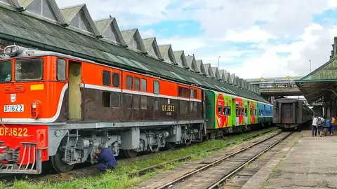 台鐵寶可夢列車班次擴大！十月最新時刻表公開，平日也能搭到彩繪車（示意圖）