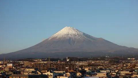 富士山攻頂前猝逝！44歲台男登山客倒地，送醫搶救不治（示意圖）