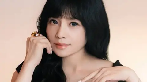網紅直播開酸唐綺陽比中指挑釁，律師發聲力挺喊話不必理會