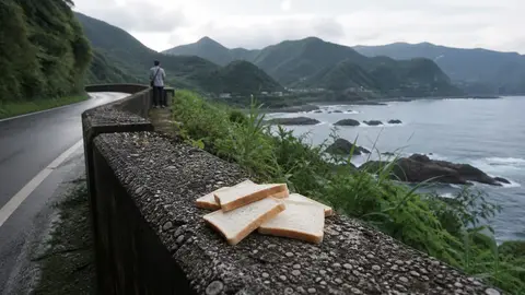 日本鳥取驚現吐司懸案!從大山到白兔海岸沿路散落 39 公斤麵包(示意圖)