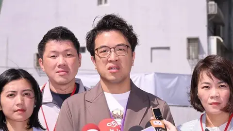 路樹爭議、國中食安疑慮雙爆!沈伯洋批蔣市府未釐清先提告