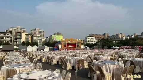 安平鍘美藝術節湧五萬人朝聖，首創辦桌觀戲席開兩百七十七桌吃手路菜